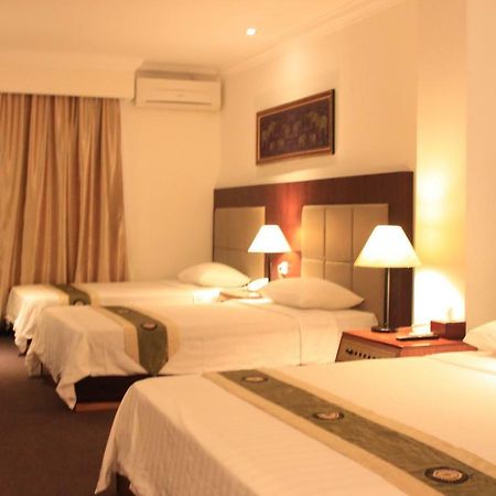 Diamond Hotel Phnom Penh Eksteriør bilde