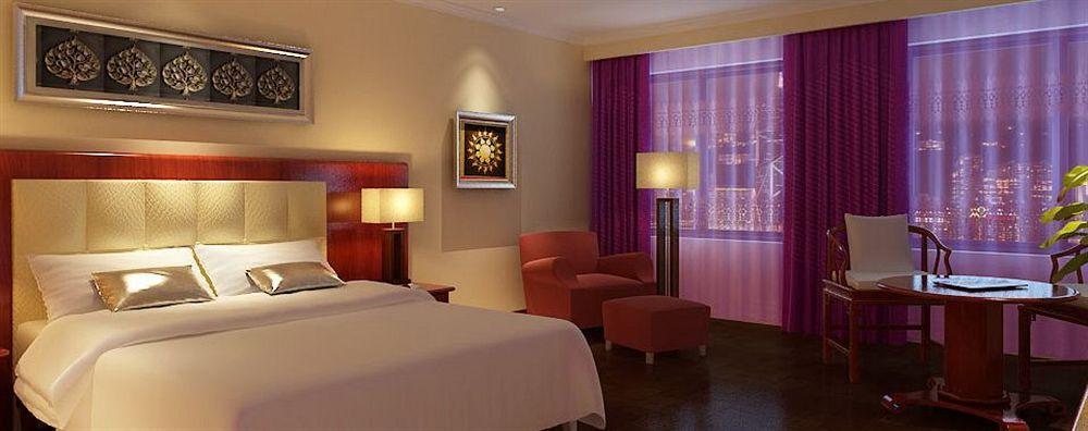 Diamond Hotel Phnom Penh Eksteriør bilde