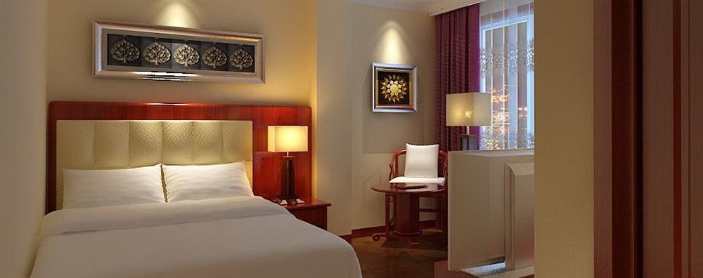 Diamond Hotel Phnom Penh Eksteriør bilde