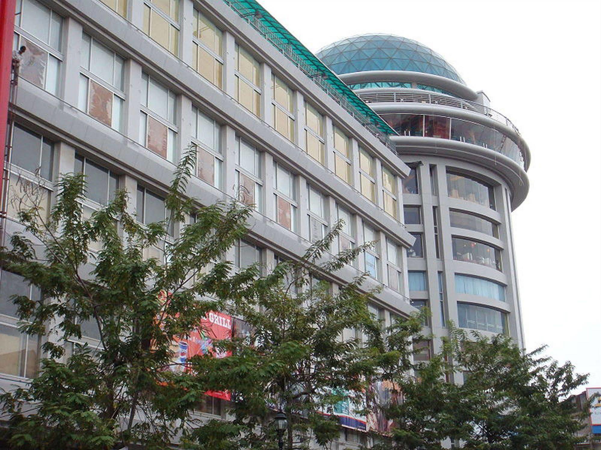 Diamond Hotel Phnom Penh Eksteriør bilde