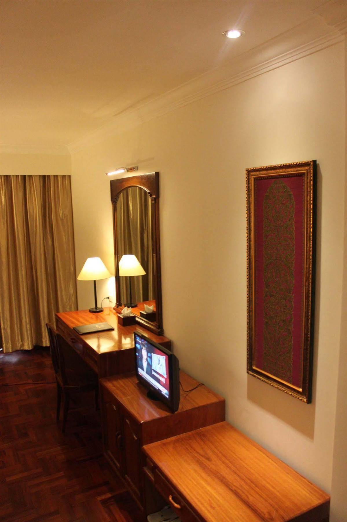 Diamond Hotel Phnom Penh Eksteriør bilde