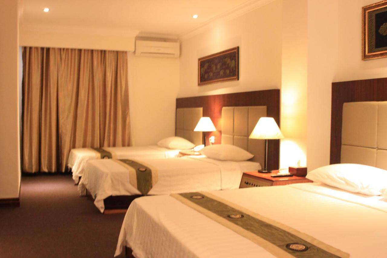 Diamond Hotel Phnom Penh Eksteriør bilde